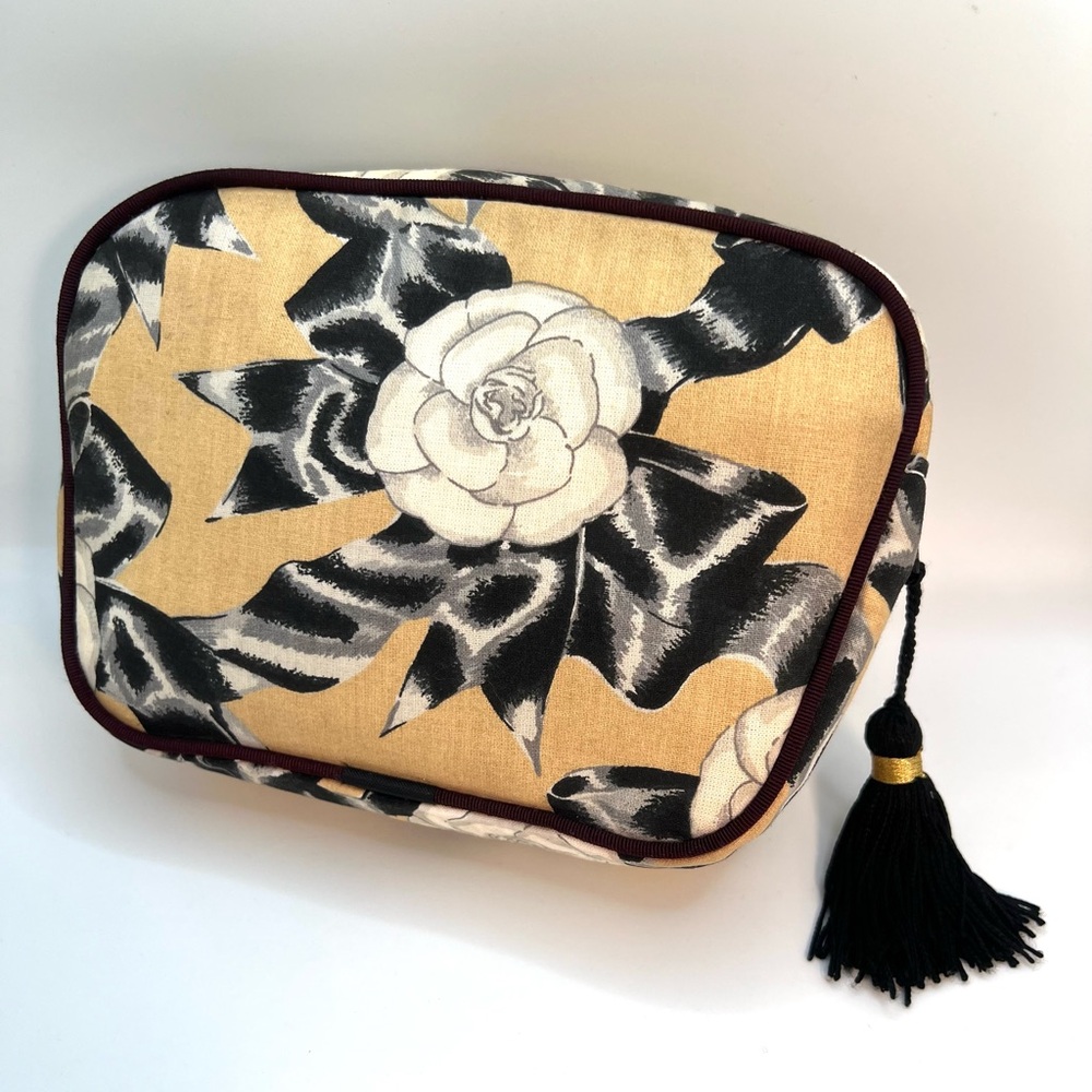 CHANEL Retro Camellia Makeup Gift-With-Purchase Bag With Tassel